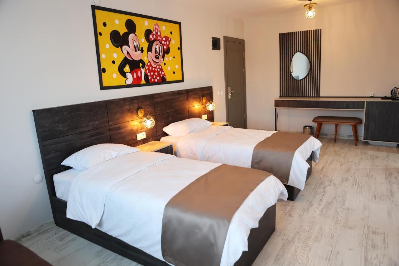 Sar-per Hotel